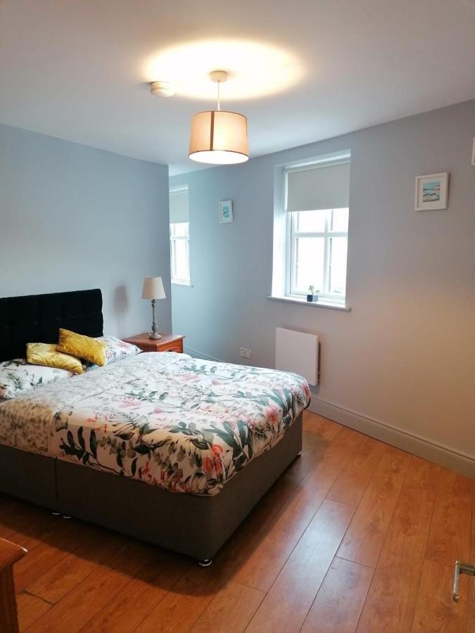 Oak House Apartment Эннис Экстерьер фото
